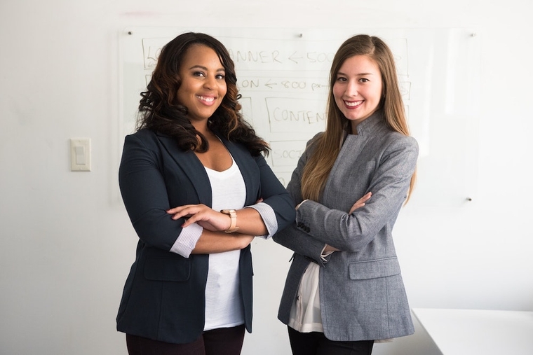 Kleding vrouw sollicitatiegesprek